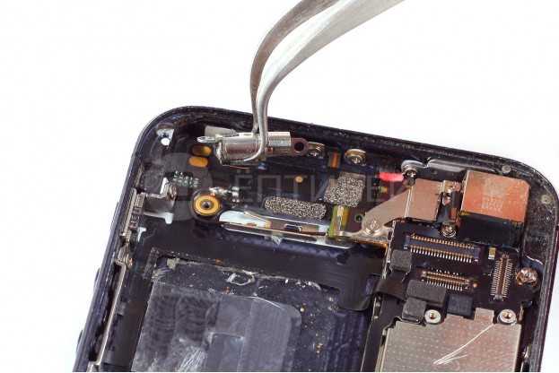 Замена Вибромотор на iPhone 5