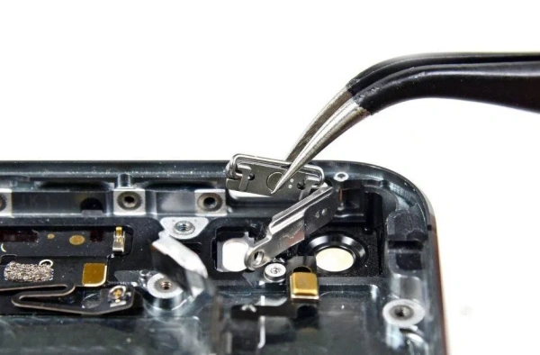 Ремонт кнопки блокировки на iPhone 14 Plus в Самаре по доступным ценам