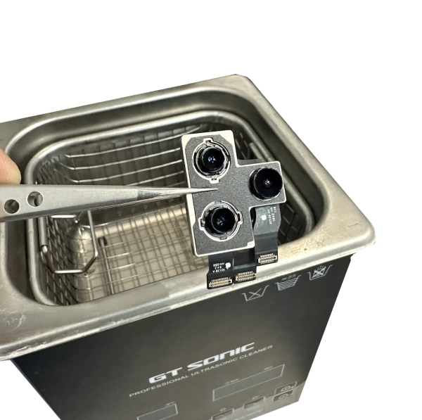 Чистка модуля основной камеры для iPhone 15 Pro в Самаре по доступным ценам