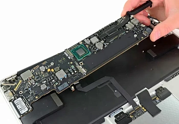 Замена материнской платы на MacBook Air 13 M2 (2022) в Самаре