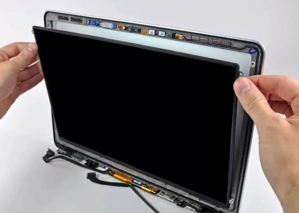 Ремонт Apple MacBook Замена матрицы на MacBook Pro Retina 13 в Самаре по доступным ценам
