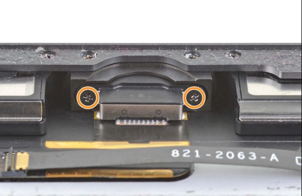 Замена нижнего шлейфа с разъёмом зарядки на iPad 9 (2021) в Самаре по доступным ценам